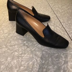 Gravity Pope Black Leather Loafer with block heels